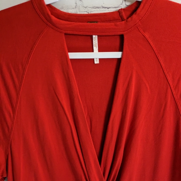 Free People Just a Twist Red Suplice Neckline Top Medium EUC - Picture 6 of 11